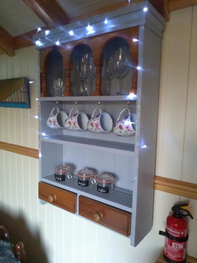 Glamping Malvern Shepherd Hut 외부 사진