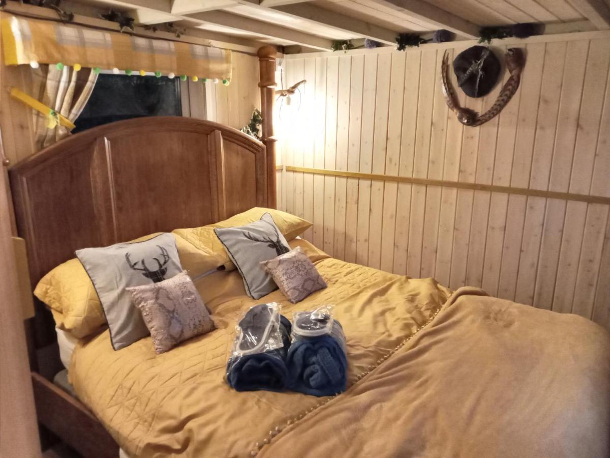Glamping Malvern Shepherd Hut 외부 사진