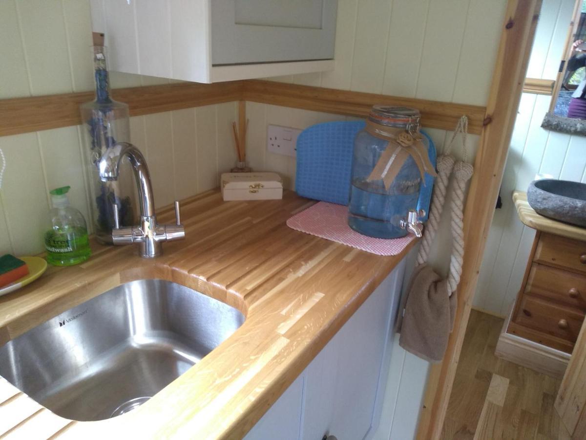 Glamping Malvern Shepherd Hut 외부 사진