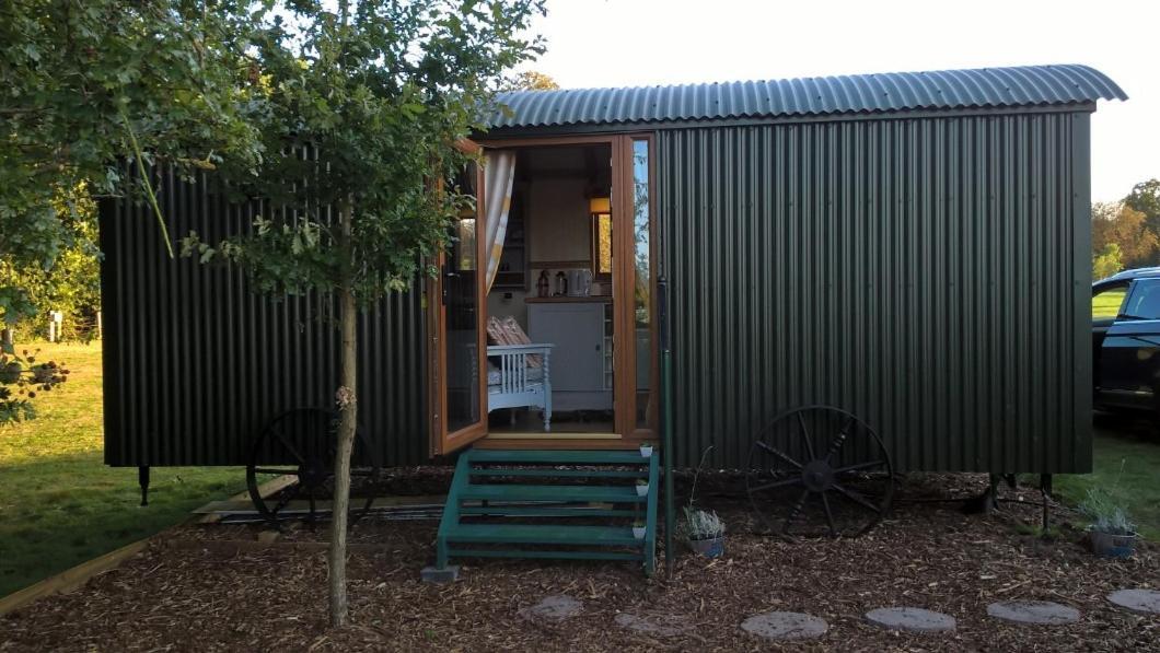 Glamping Malvern Shepherd Hut 외부 사진