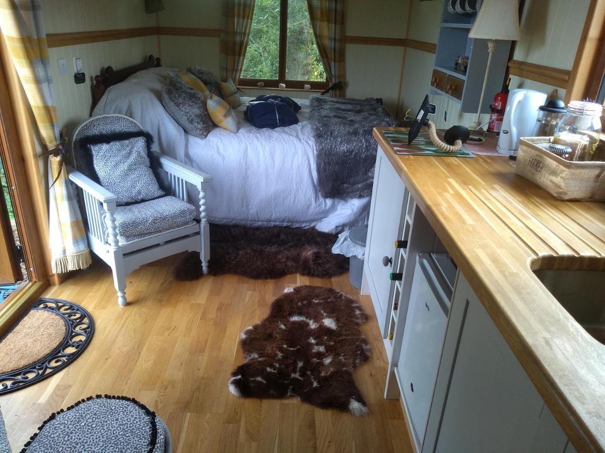 Glamping Malvern Shepherd Hut 외부 사진